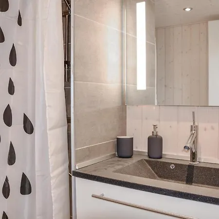 Three-bedroom In Jagerspris Feriehus *