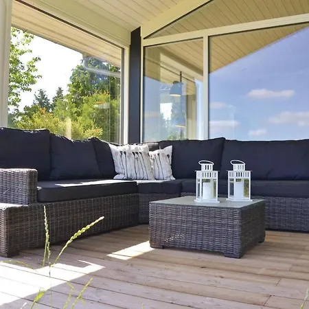 Three-bedroom In Jagerspris Feriehus *
