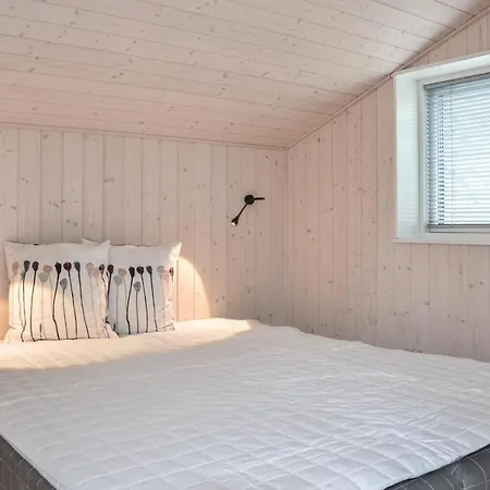 Three-bedroom In Jagerspris Feriehus Jægerspris