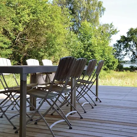 Feriehus Three-bedroom In Jagerspris Jægerspris